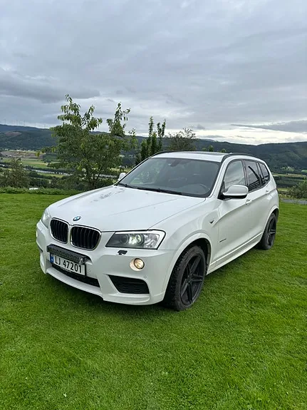 BMW X3 2012 photo 2
