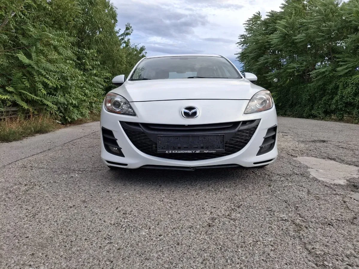 Mazda Mazda3 2011 photo 2