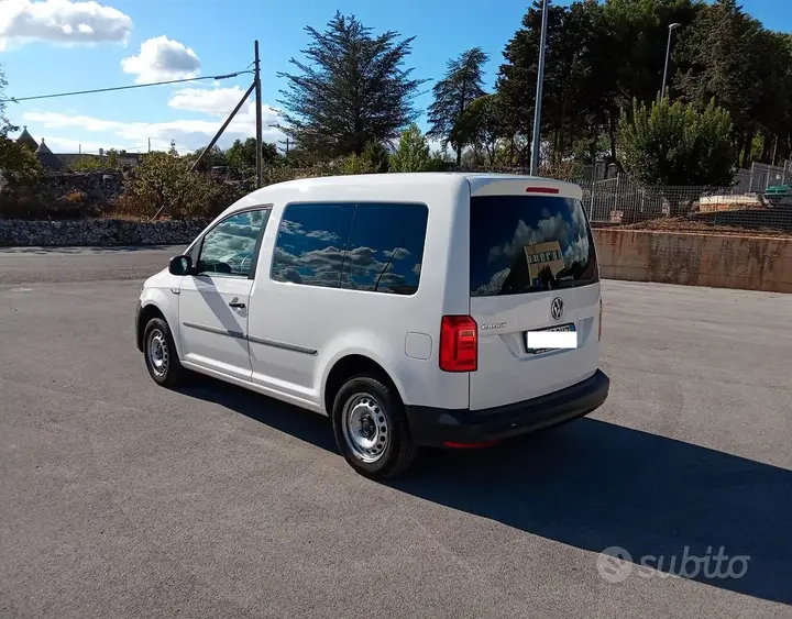 Volkswagen Caddy 2019 photo 2
