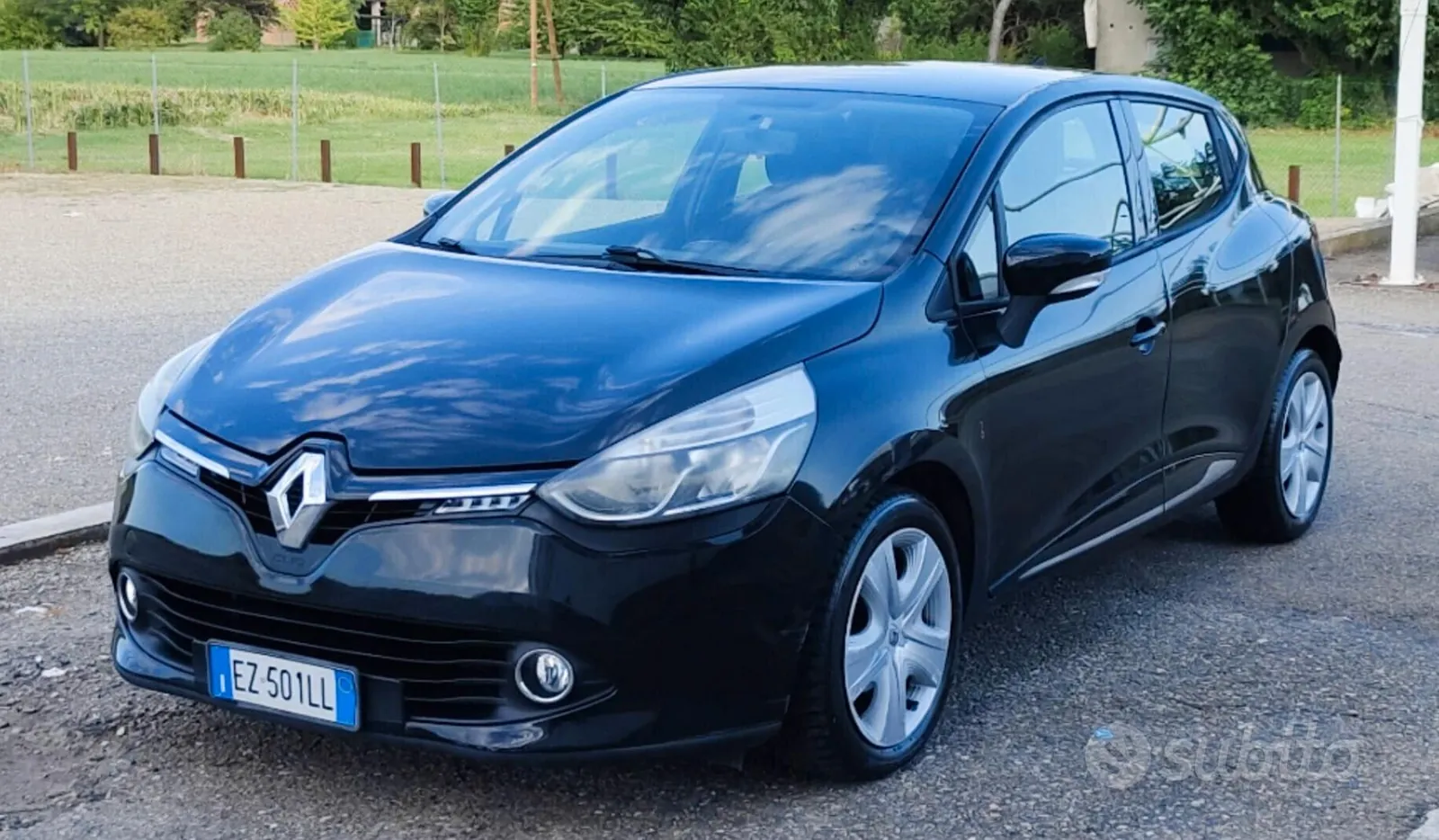 Renault Clio 2015 photo 2
