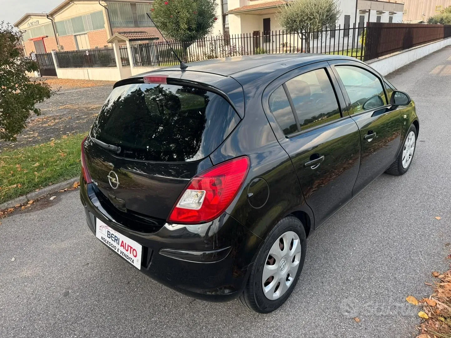 Opel Corsa 2010 photo 4
