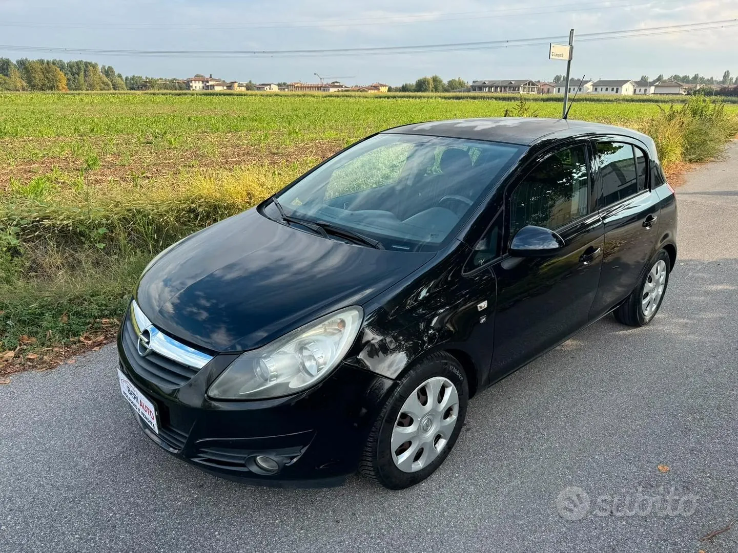 Opel Corsa 2010 photo 2