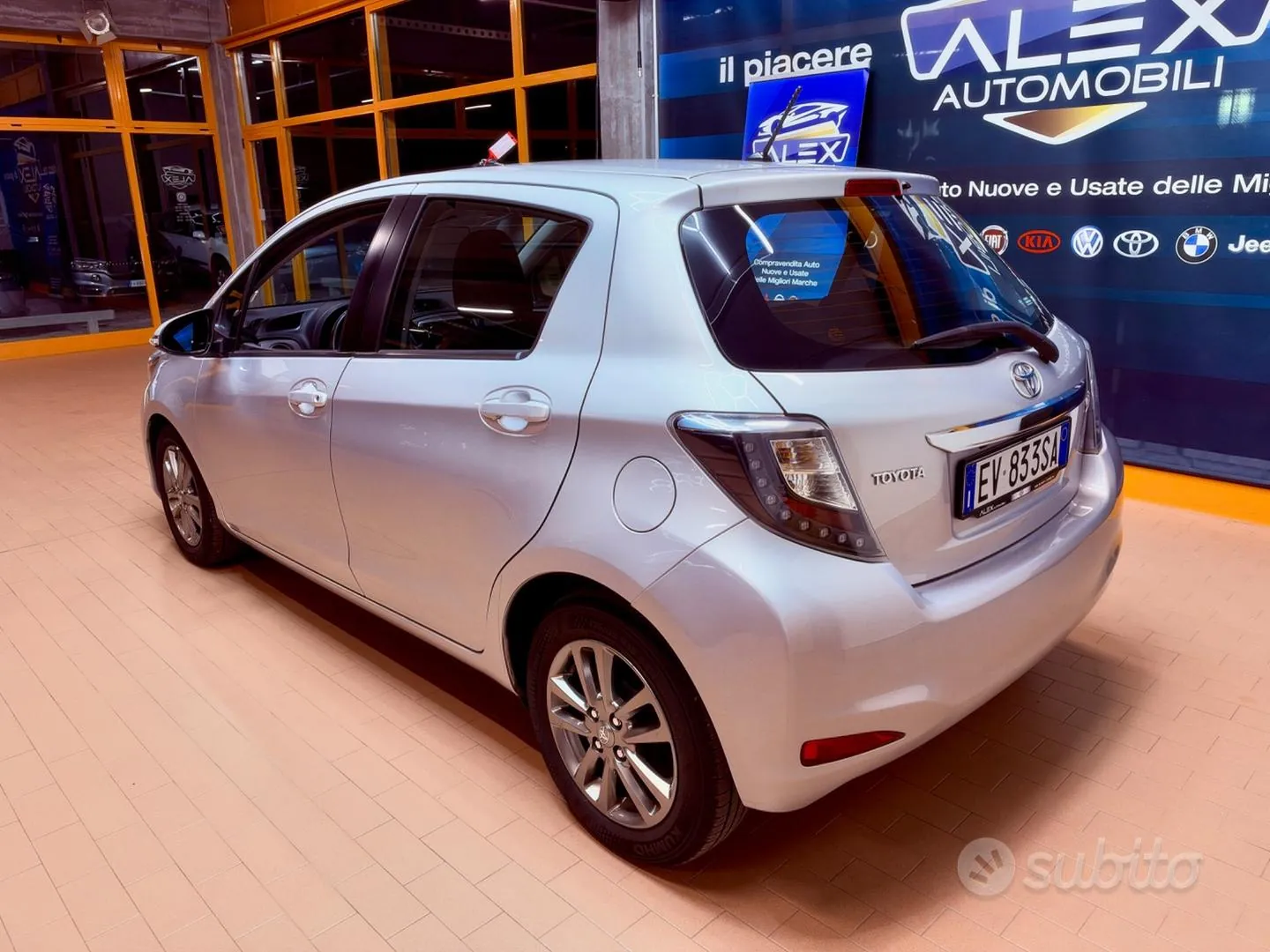 Toyota Yaris 2014 photo 4