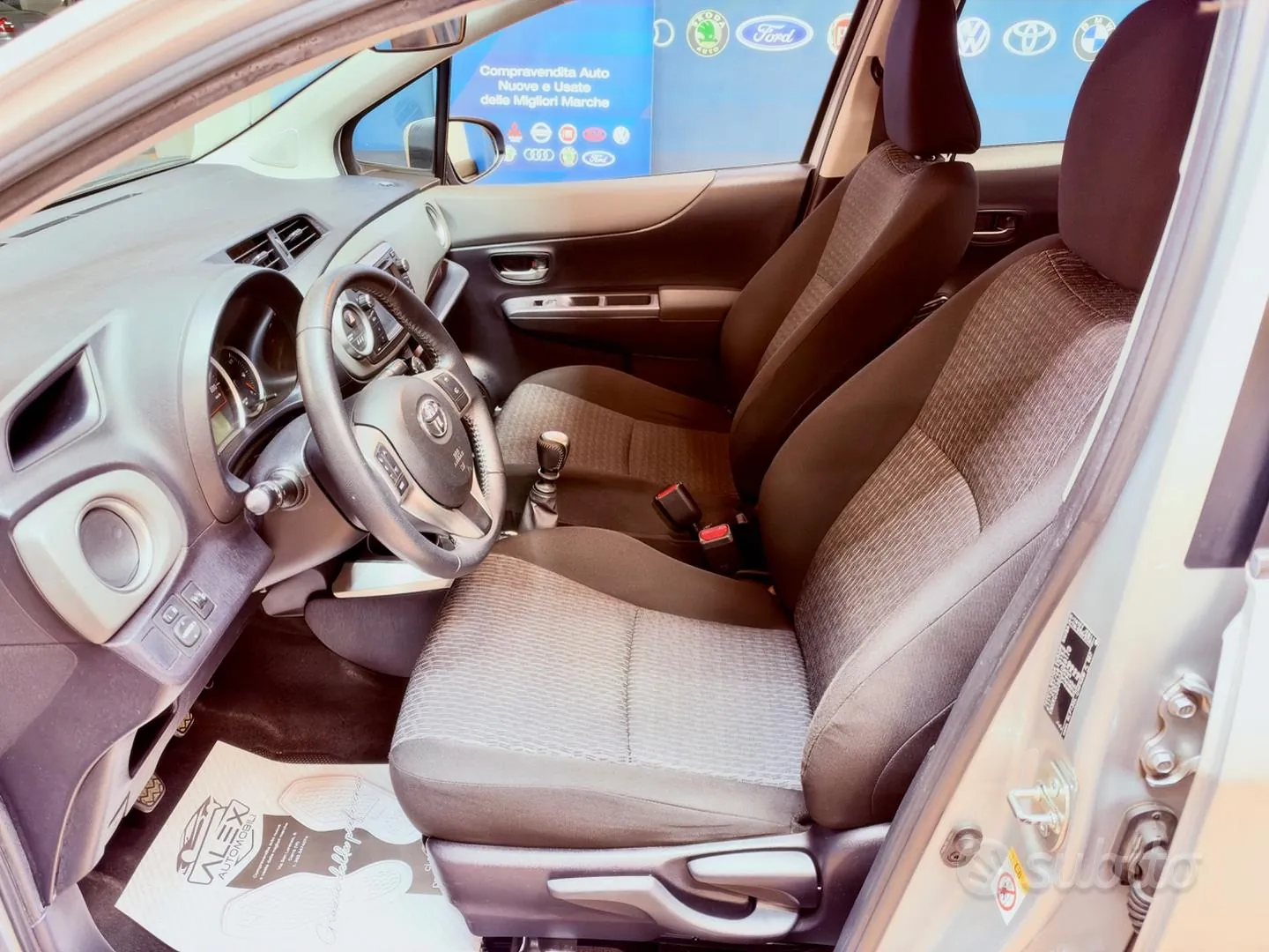 Toyota Yaris 2014 photo 5
