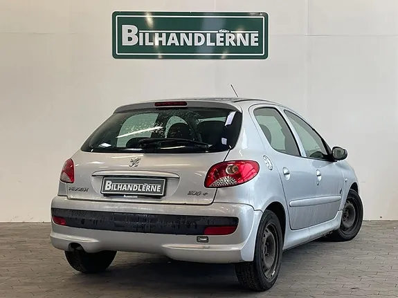 Peugeot 206 2007 photo 2