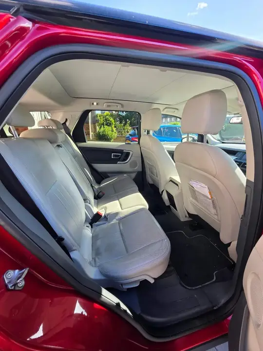 Land Rover Discovery Sport 2019 photo 4