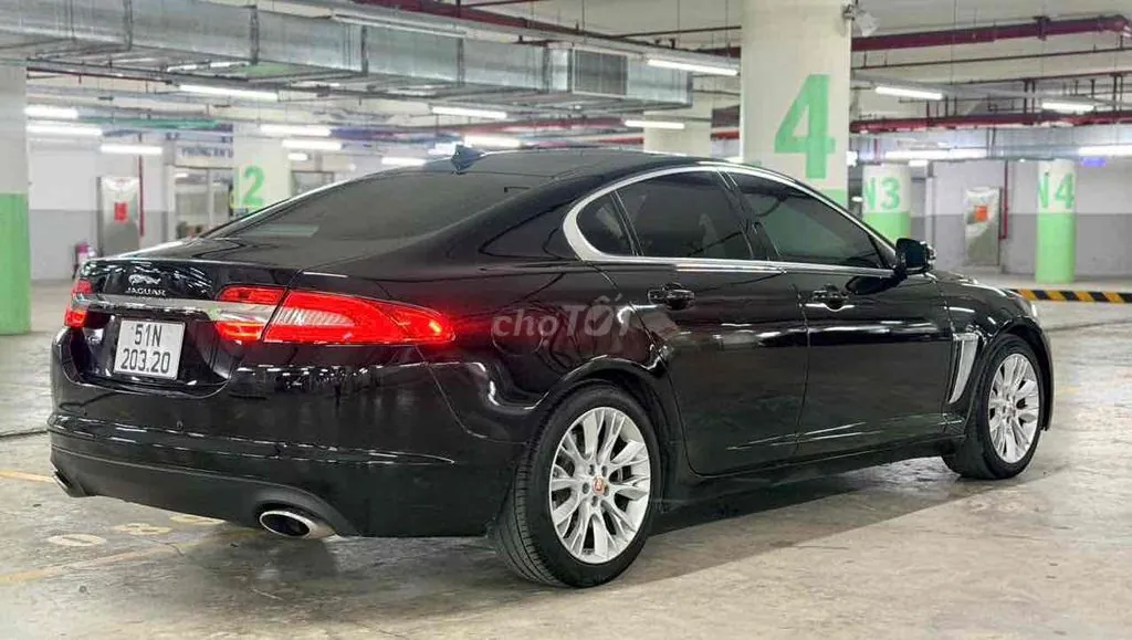 Jaguar Xf 2014 photo 4