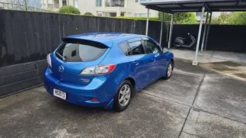 Mazda Axela 2012 photo 3
