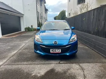 Mazda Axela 2012 photo 4