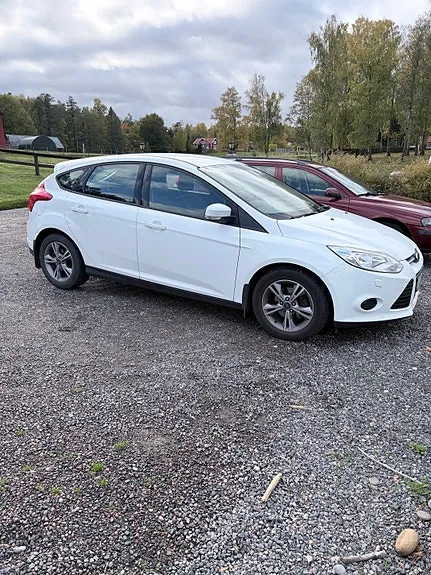 Ford Focus 2013 photo 2