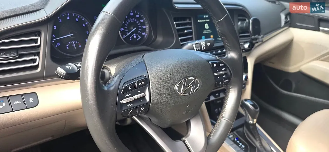 Hyundai Elantra 2019 photo 4