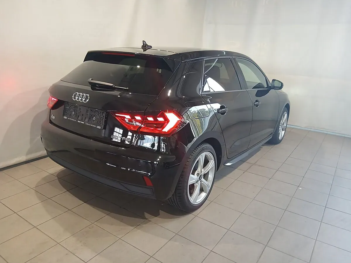 Audi A1 2024 photo 3