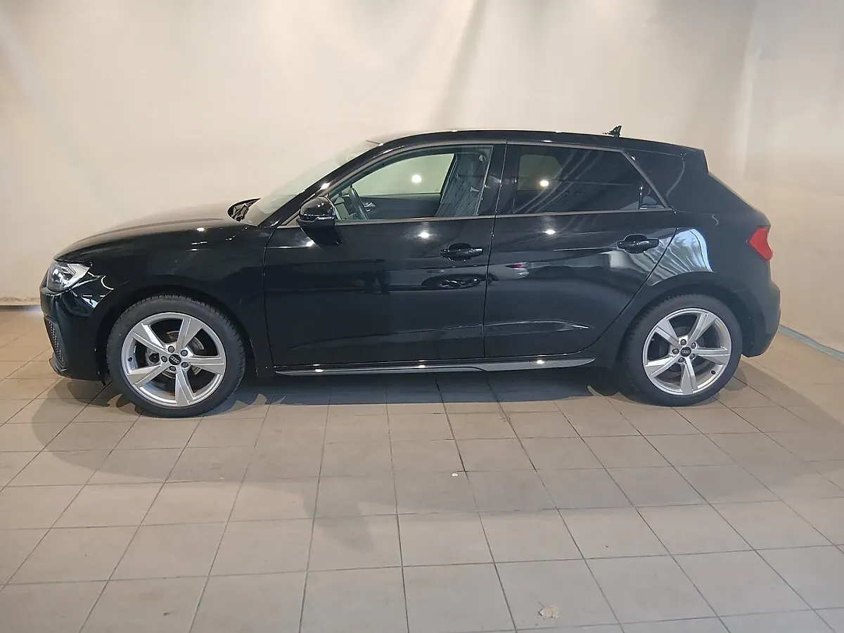 Audi A1 2024 photo 2