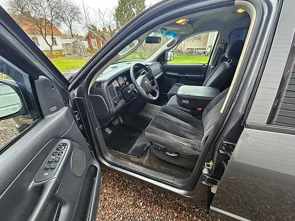 Dodge Ram 1500 2004 photo 3