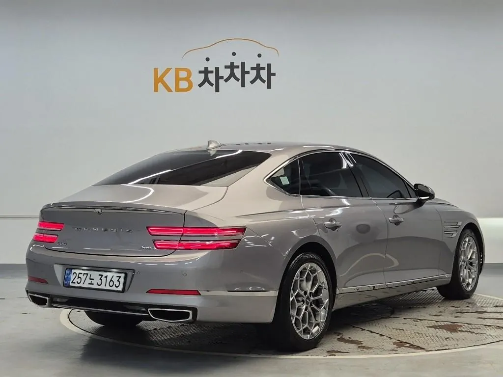 Genesis G80 2022 photo 3