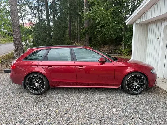 Audi A4 2010 photo 3