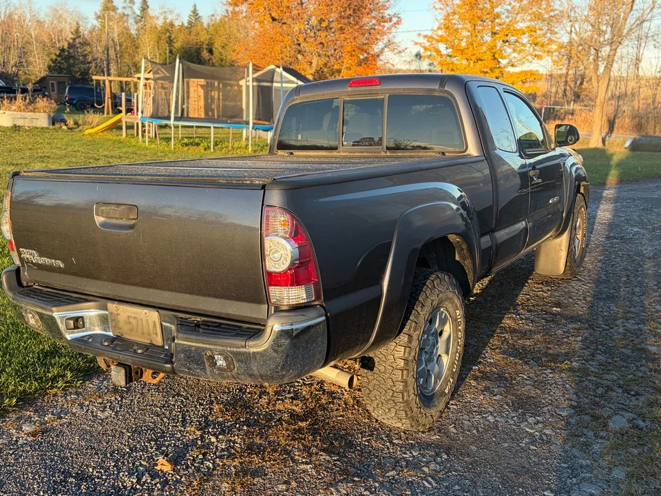 Toyota Tacoma 2013 photo 3