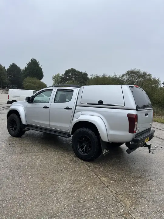 Isuzu D-Max 2017 photo 4