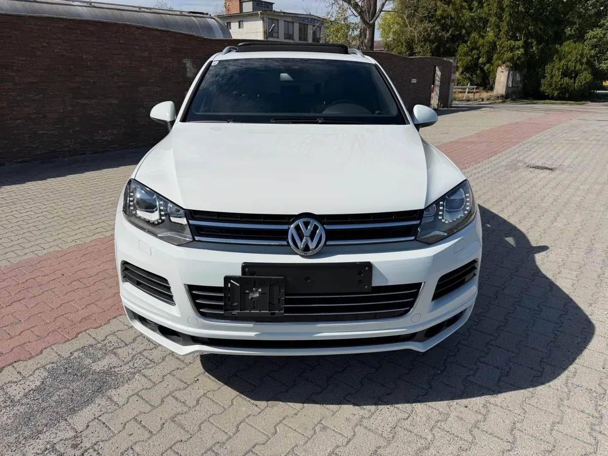 Volkswagen Touareg 2013 photo 2