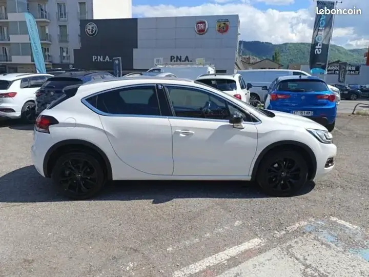 DS Automobiles Ds 4 2016 photo 4