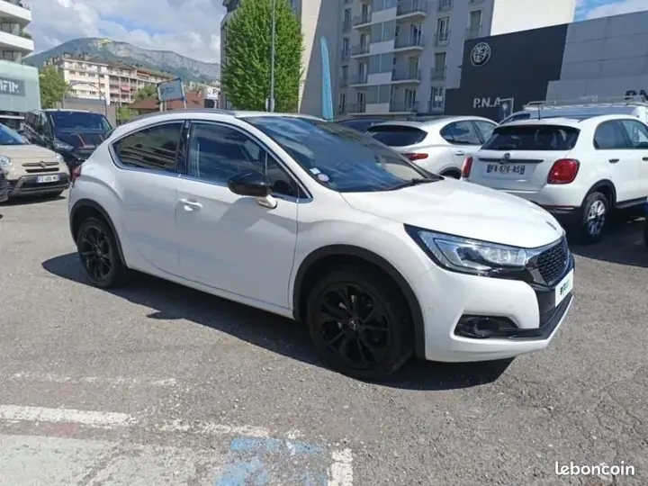 DS Automobiles Ds 4 2016 photo 3