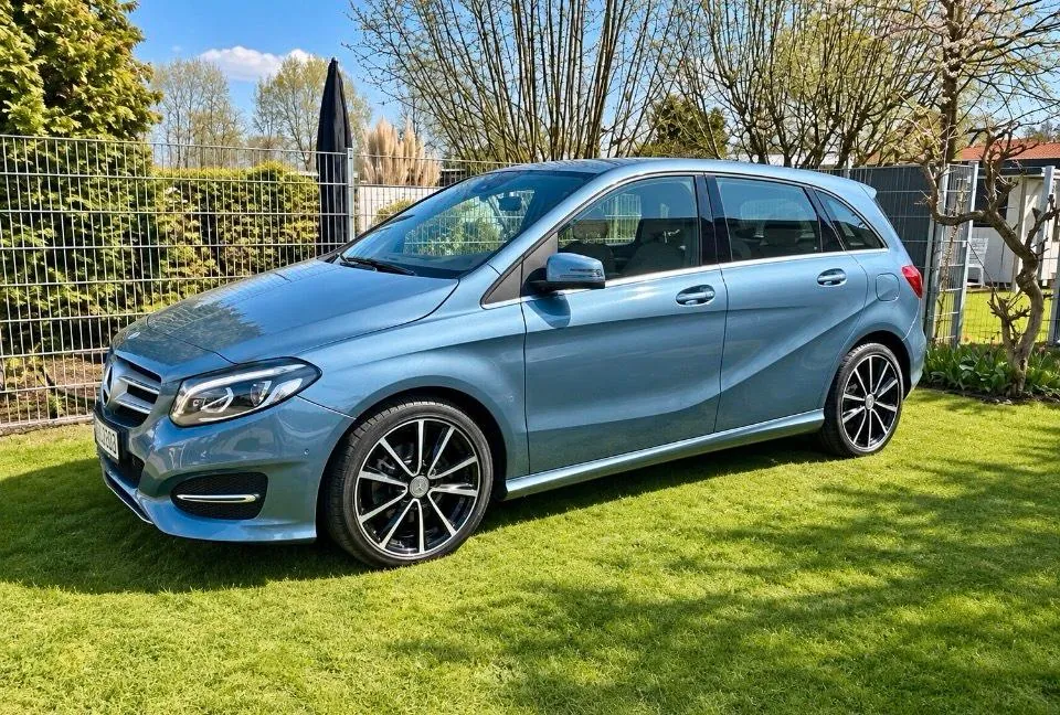 Mercedes-Benz B220