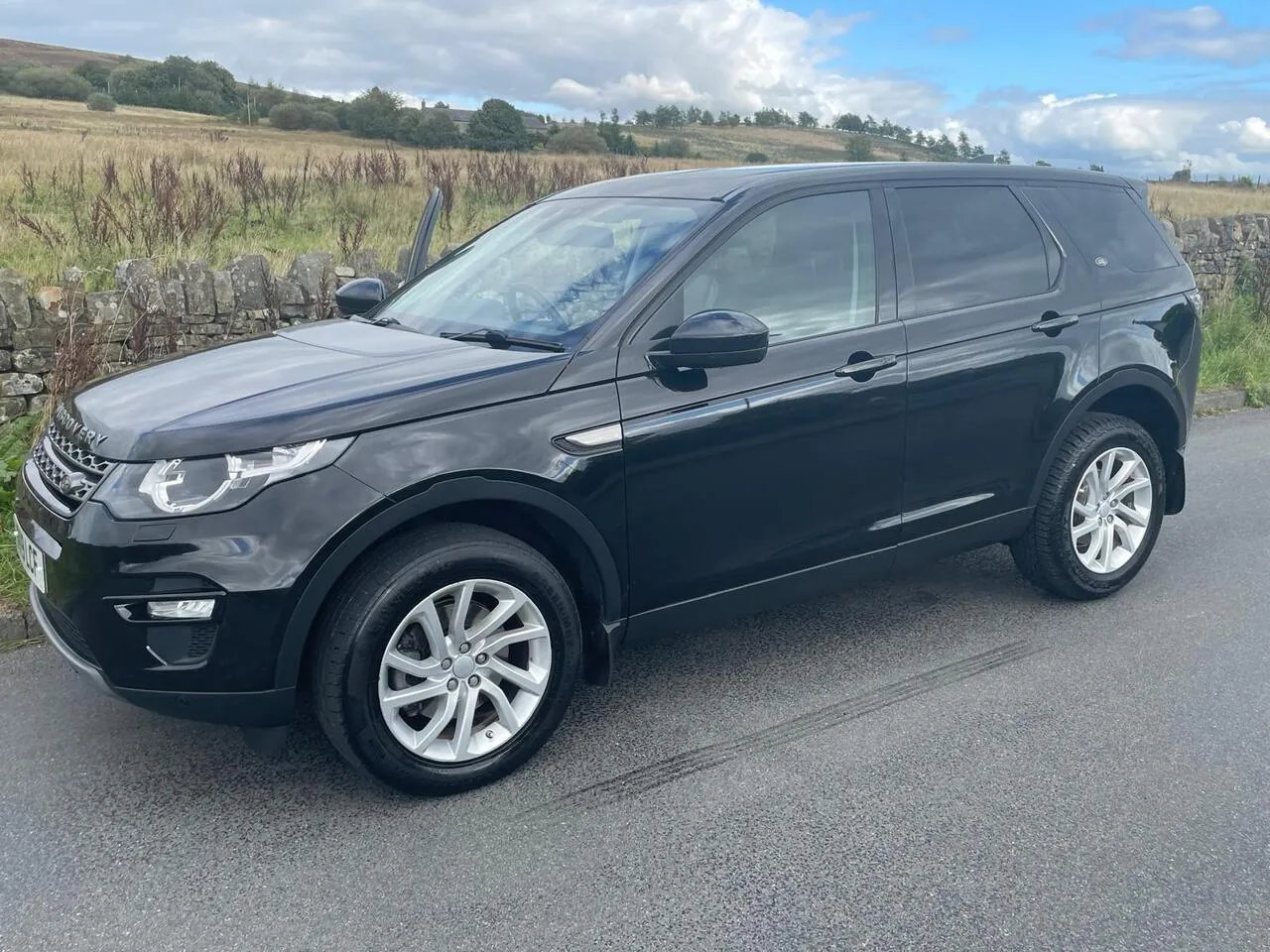 Land Rover Discovery Sport 2019 photo 3