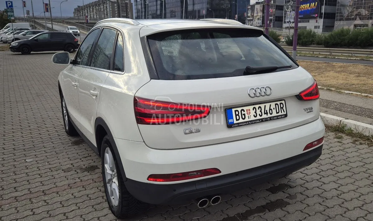 Audi Q3 2012 photo 5