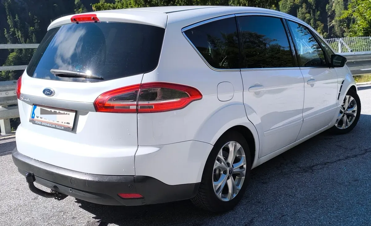Ford S-Max 2011 photo 3