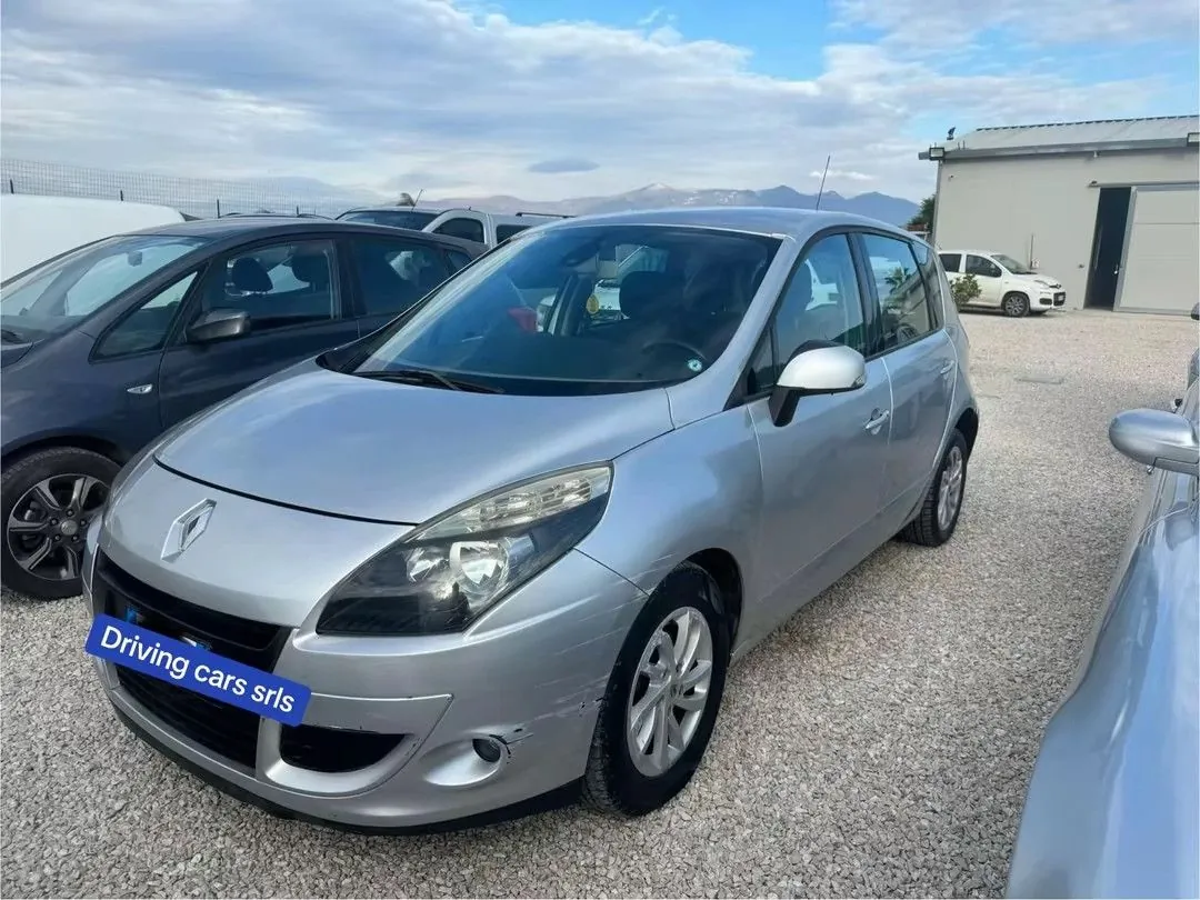 Renault Scenic 2010 photo 2