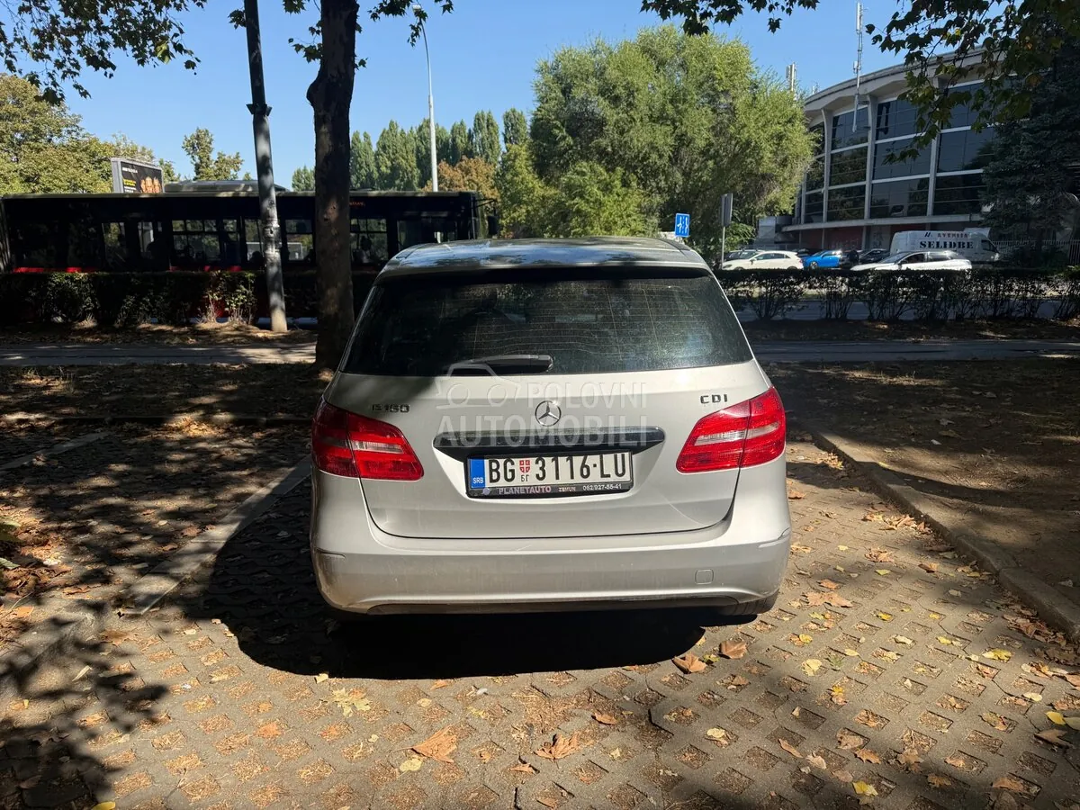 Mercedes-Benz B 160 2014 photo 4