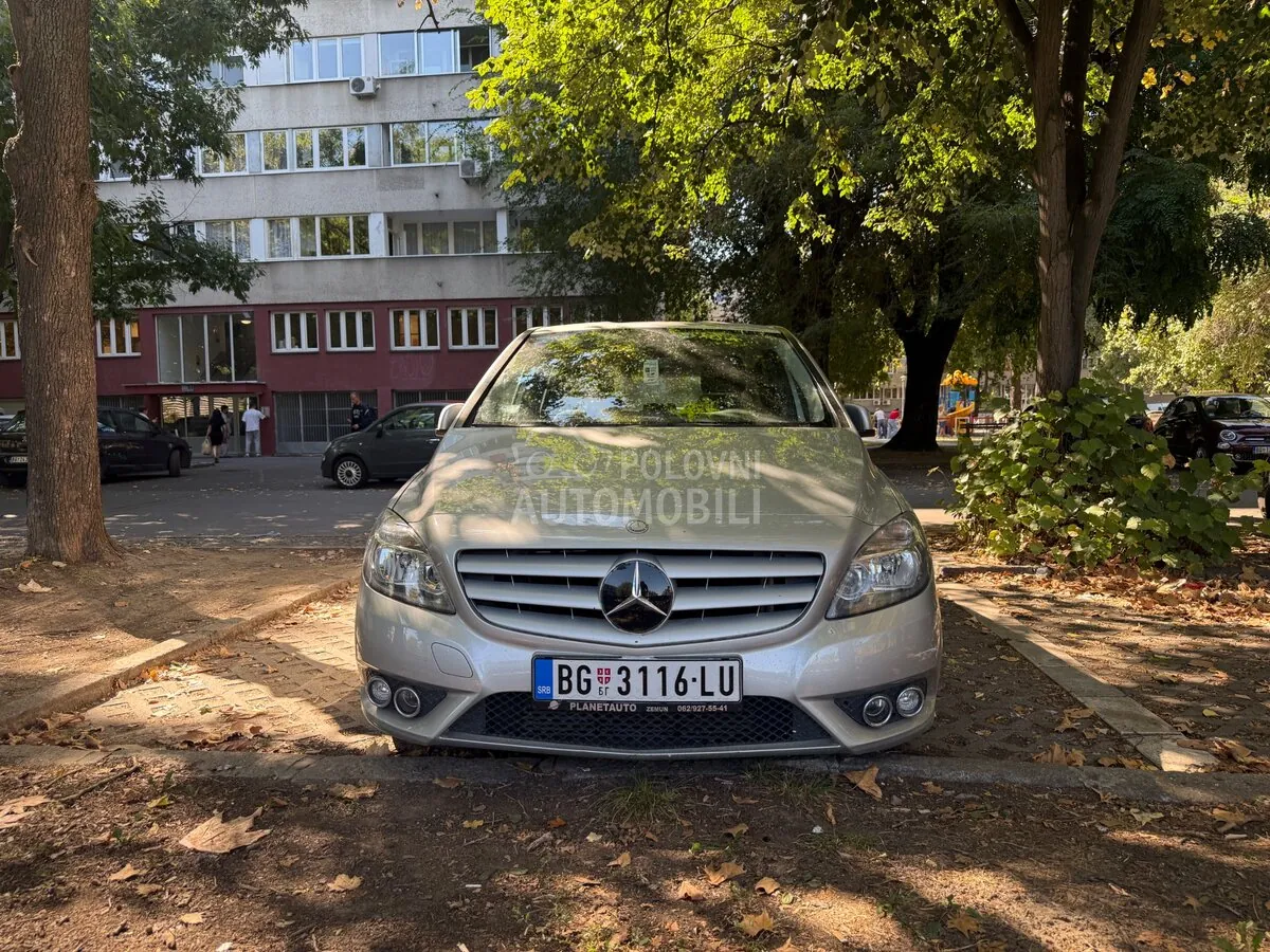 Mercedes-Benz B 160