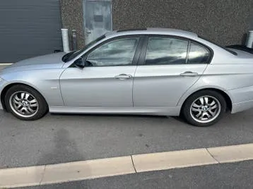 BMW 318I