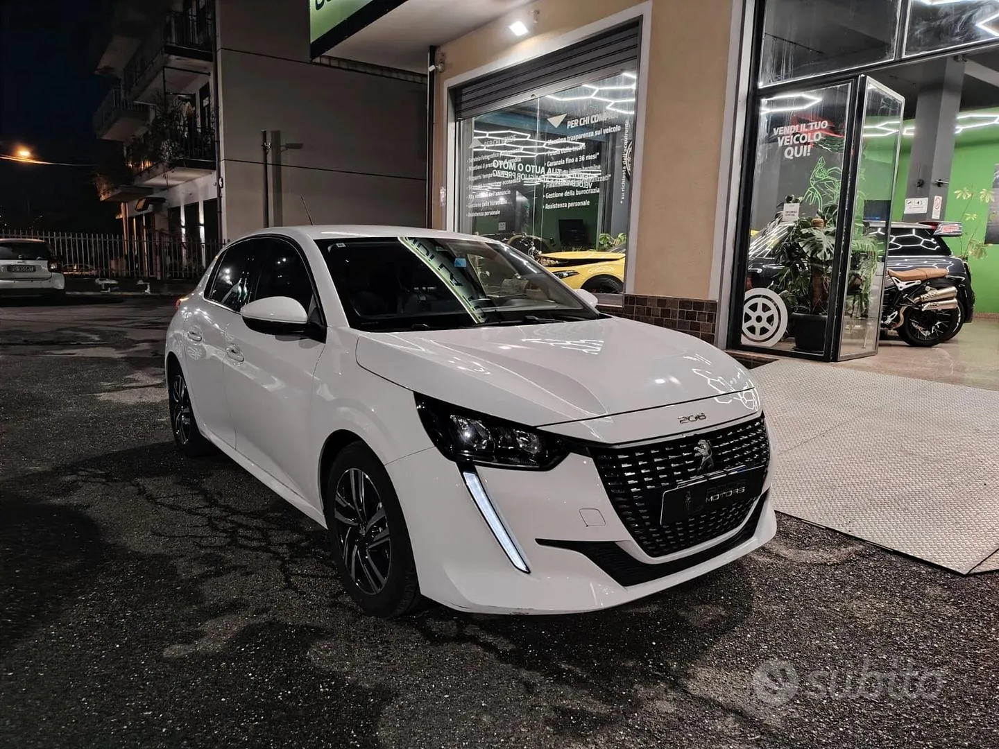 Peugeot 208