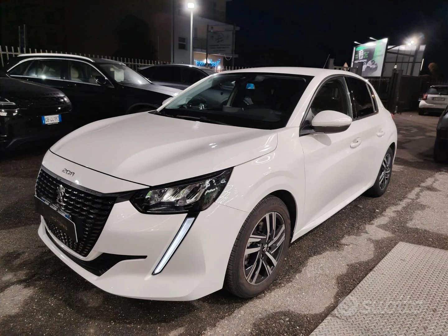Peugeot 208 2021 photo 3