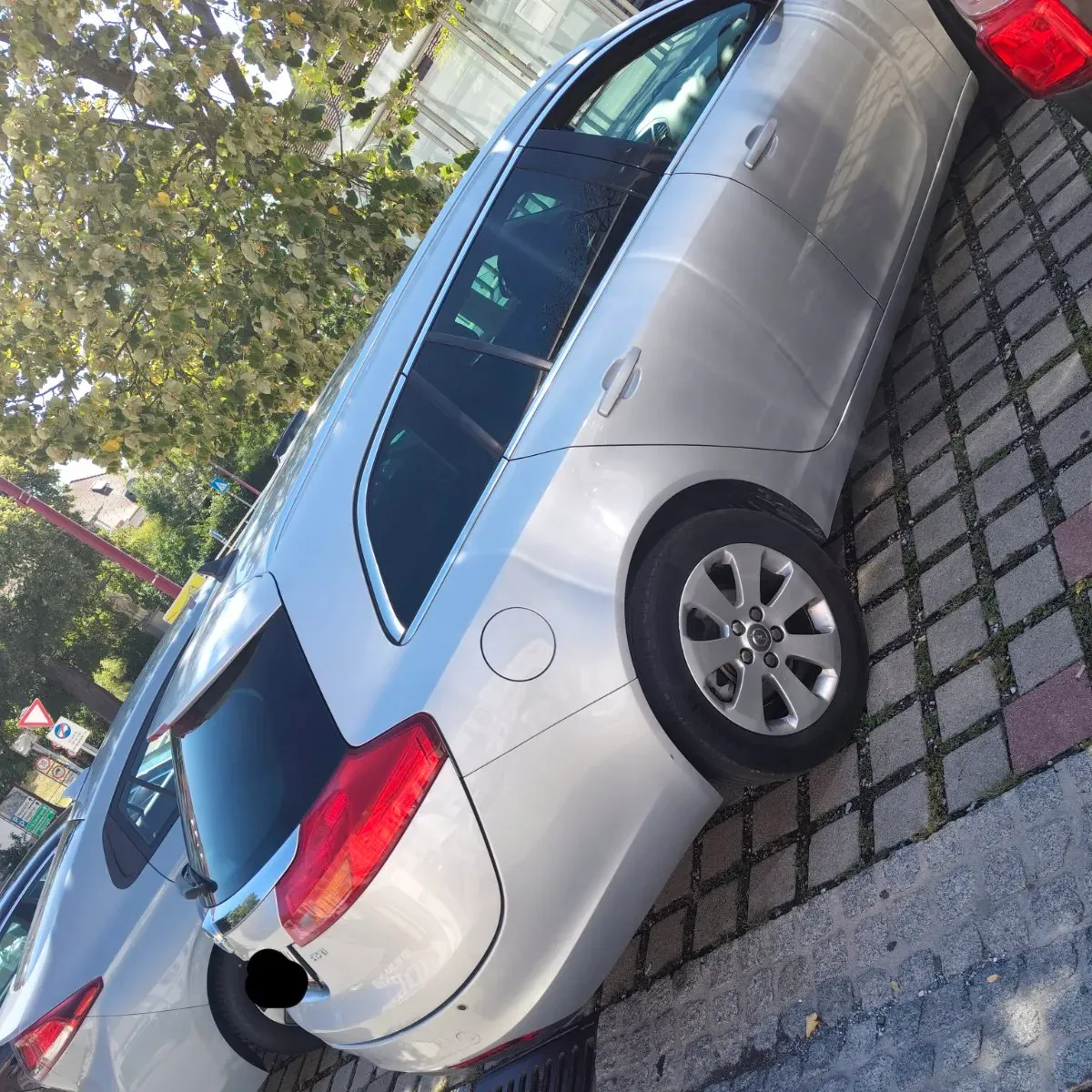 Opel Insignia 2012 photo 2
