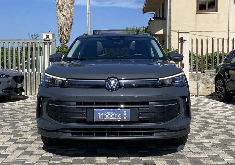 Volkswagen Tiguan 2024 photo 2