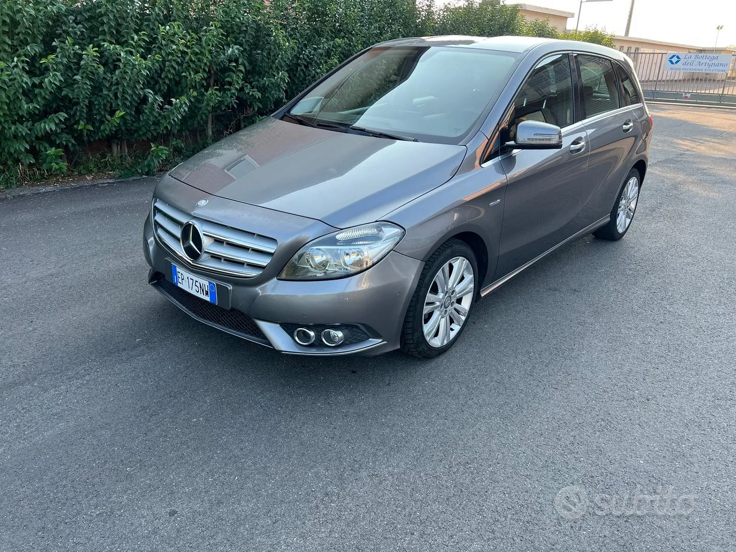 Mercedes-Benz B 180 Cdi Executive 2012 photo 2