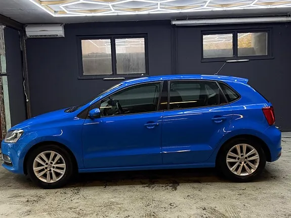 Volkswagen Polo 2015 photo 2