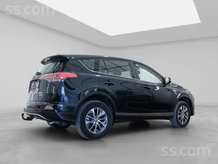 Toyota Rav4 2017 photo 3