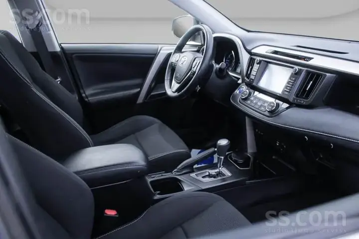 Toyota Rav4 2017 photo 5