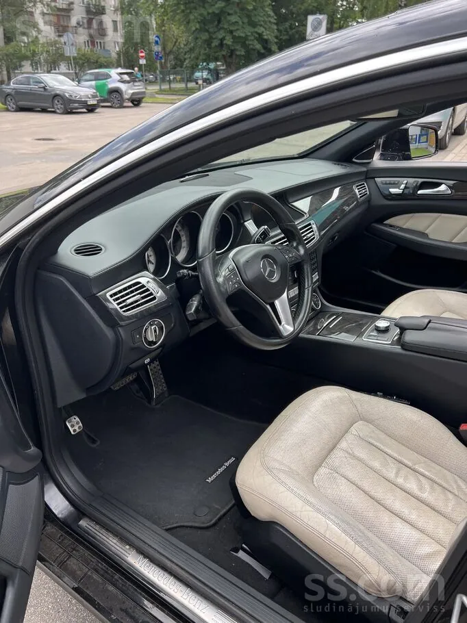 Mercedes-Benz Cls350 2011 photo 2
