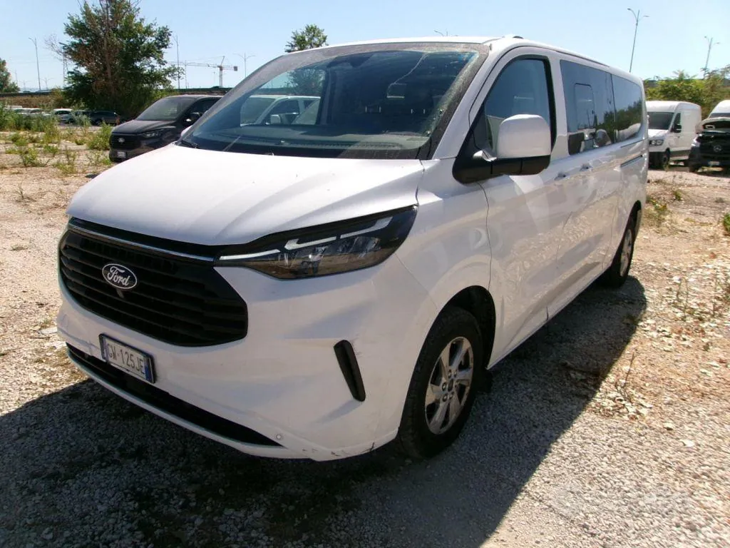 Ford Tourneo Custom 2024 photo 3
