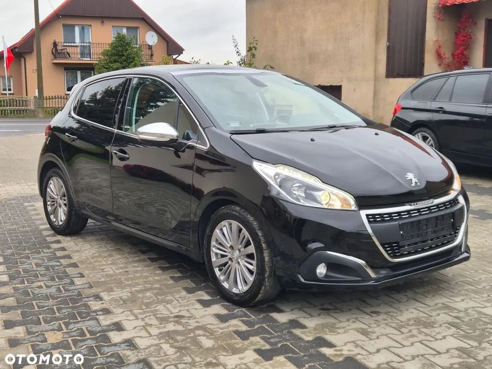 Peugeot 208 2018 photo 2