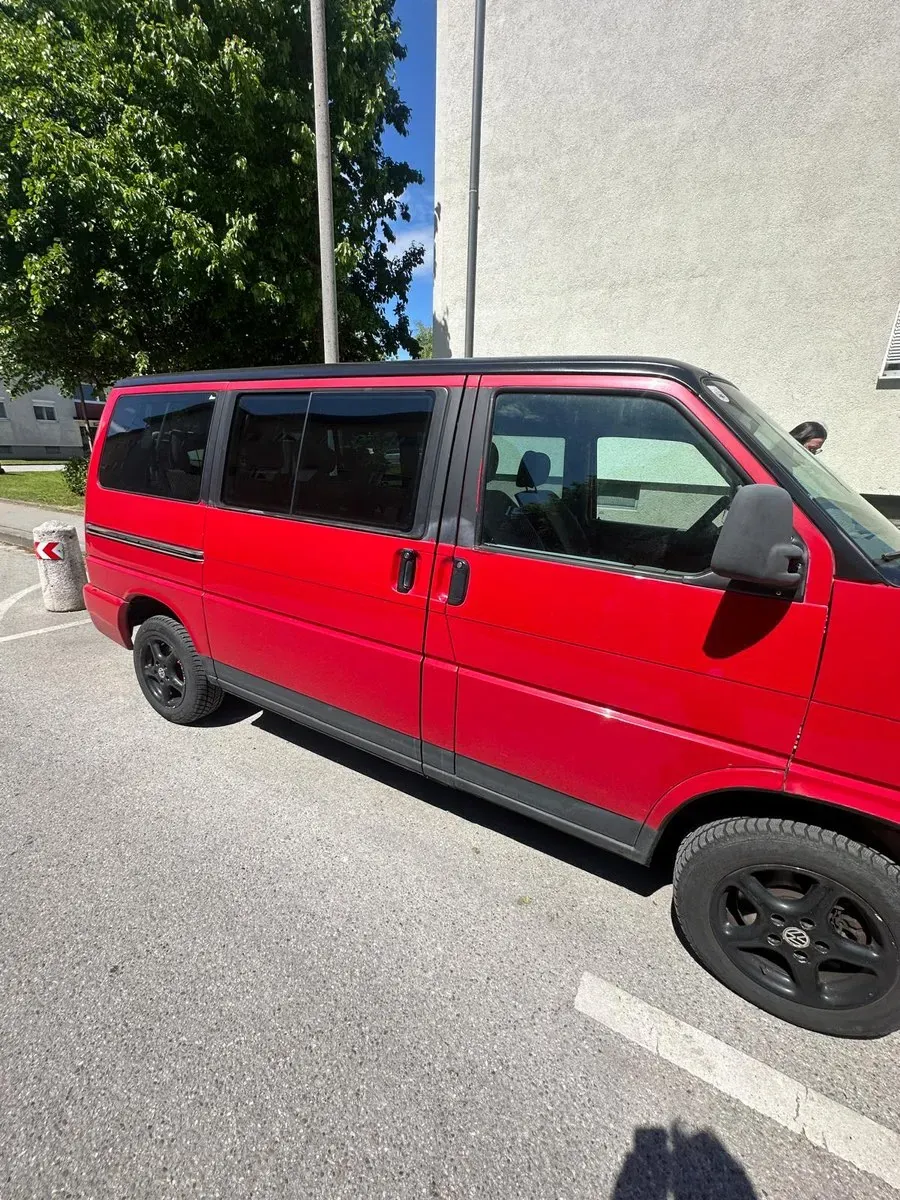 Volkswagen T4 1997 photo 3