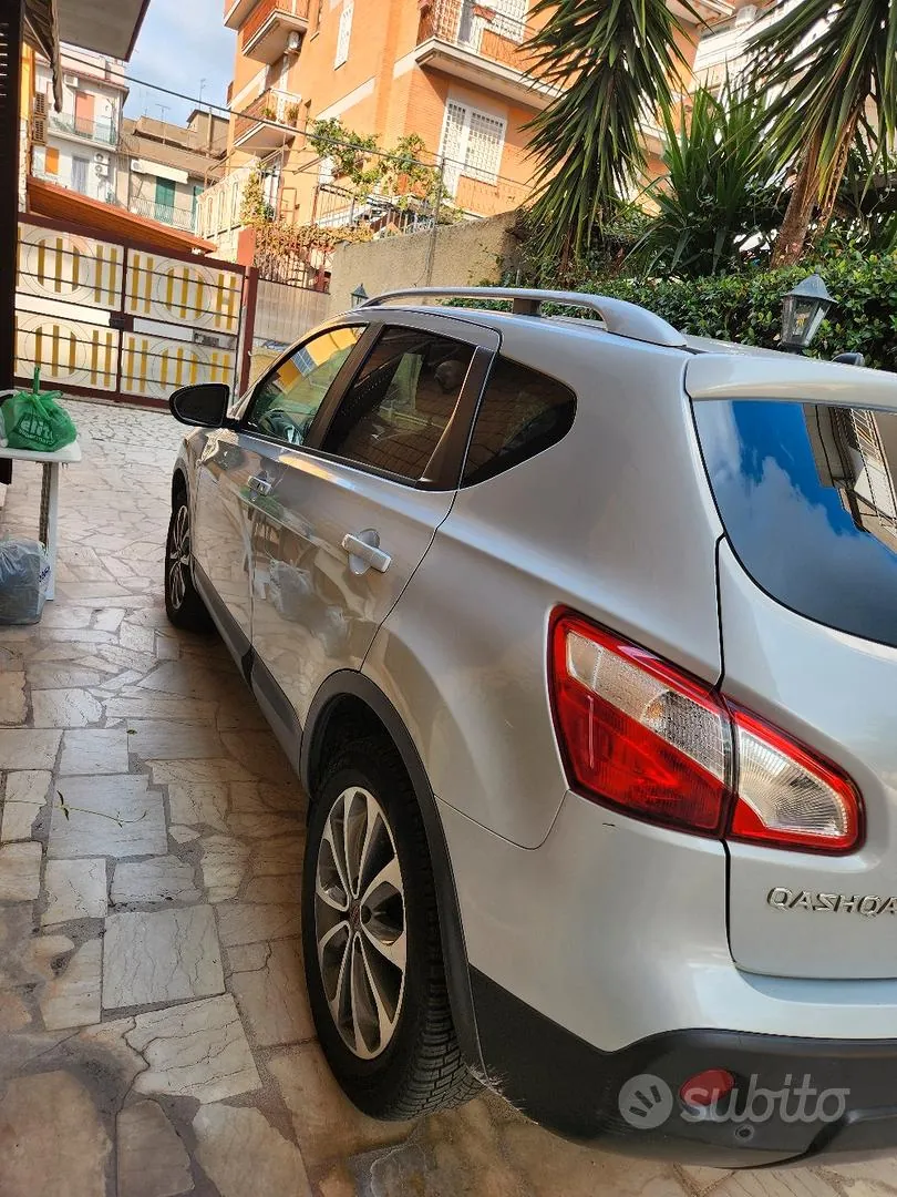 Nissan Qashqai 2012 photo 2