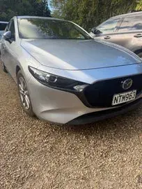 Mazda 3 2021 photo 2