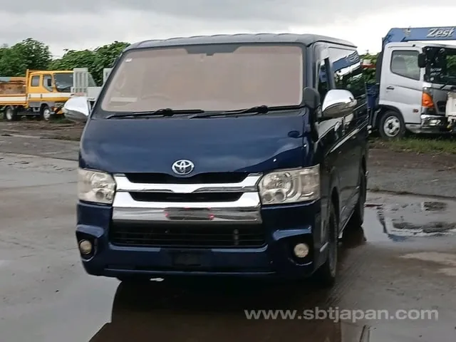 Toyota Regussace Van 2006 photo 3