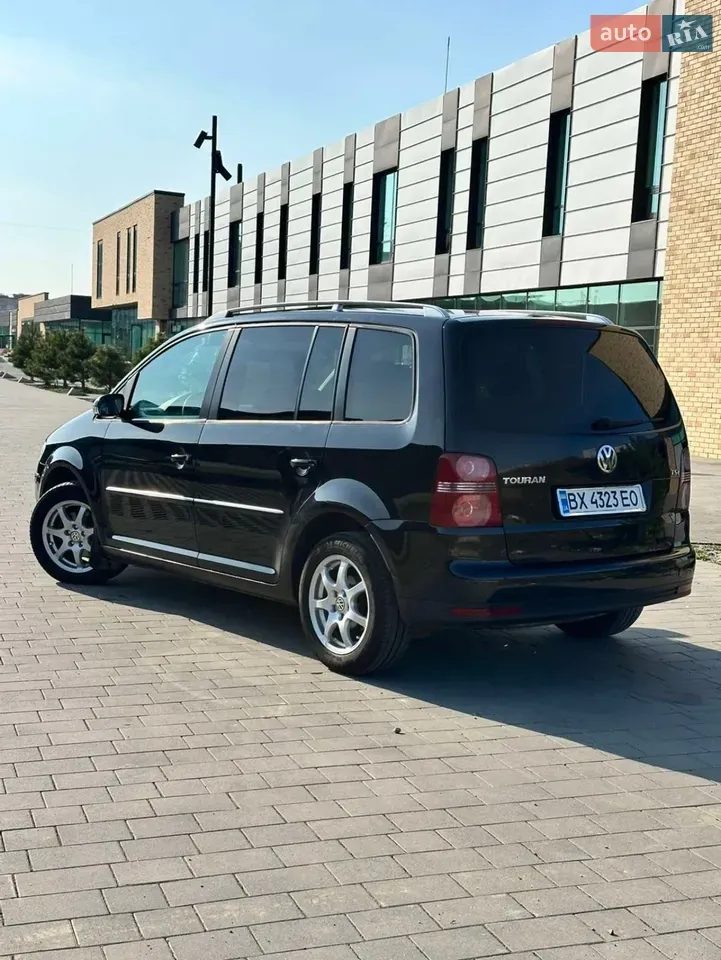 Volkswagen Touran 2007 photo 3