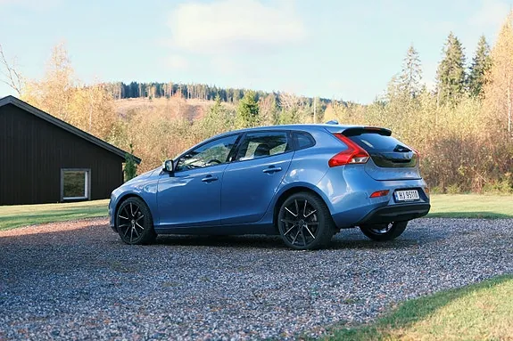Volvo V40 2015 photo 2